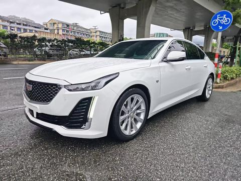 Модная модель Cadillac CT5 2020 28T