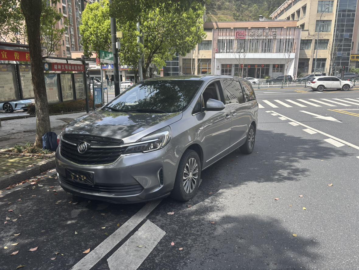 Buick GL8, фотография из объявления