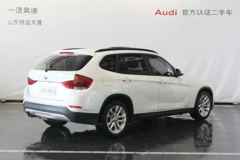 BMW X1 sDrive18i — фото 4