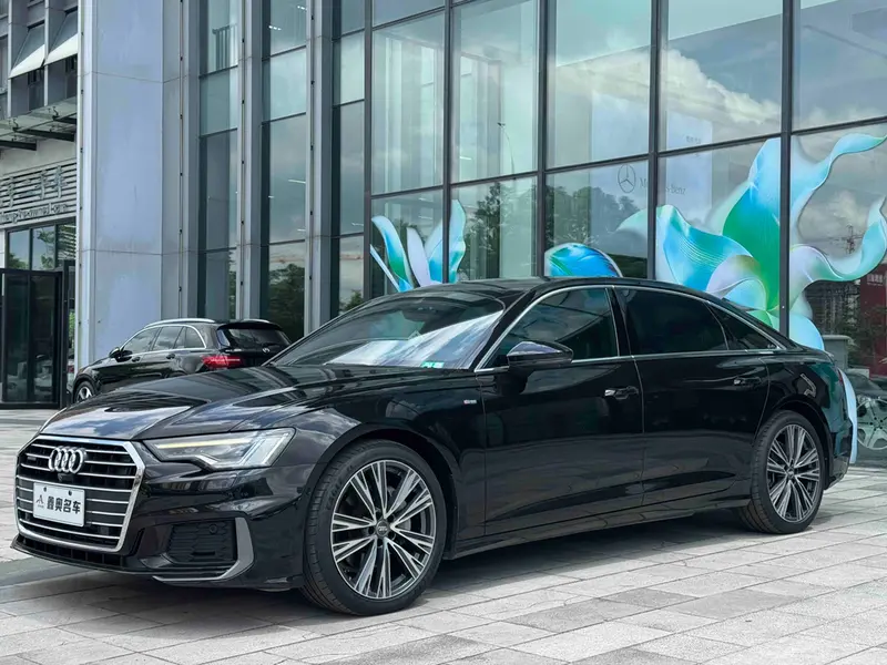 Audi A6L — фото 1