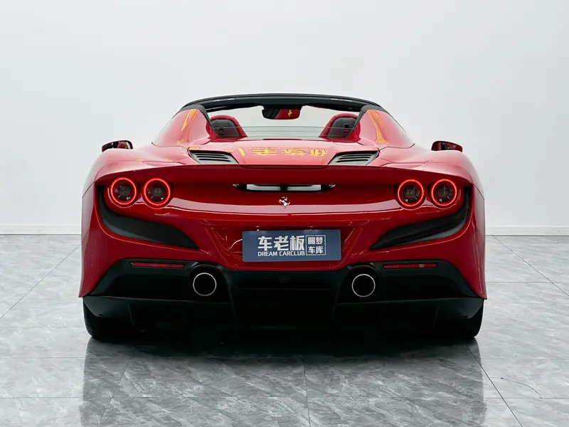 Ferrari F8 — фото 5