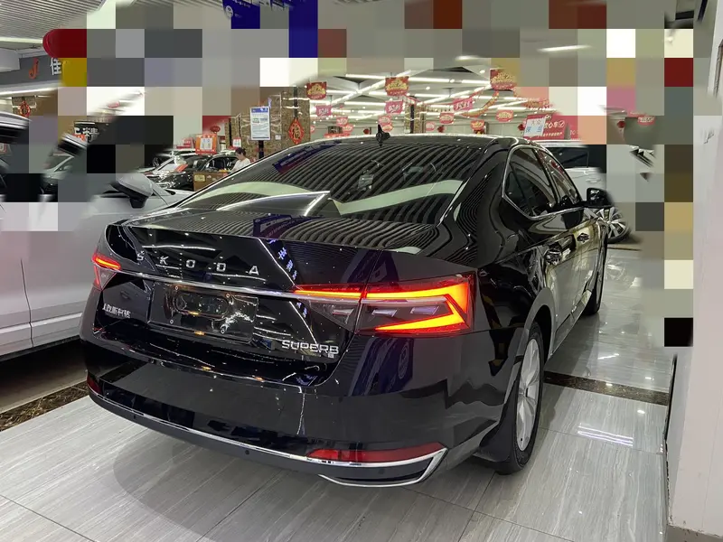 Skoda Superb — фото 6