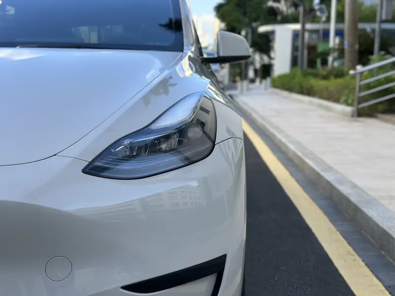 Tesla Model Y — фото 7