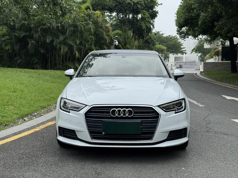 Audi A3 Sportback 35 TFSI базовая — фото 2