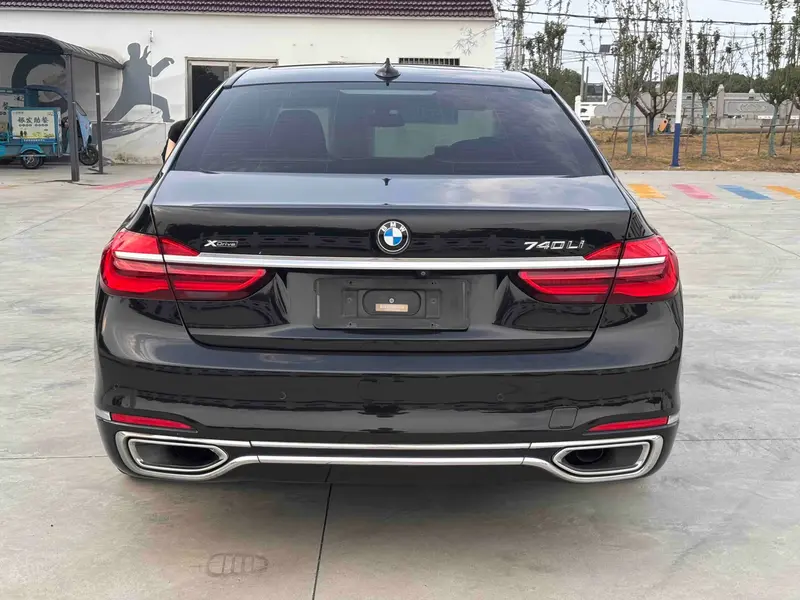 BMW 7 Series 740Li люкс — фото 5