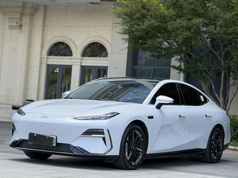 Geely Galaxy E8