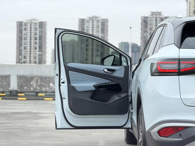 Volkswagen ID.4 X id 4392041 из Китая 16