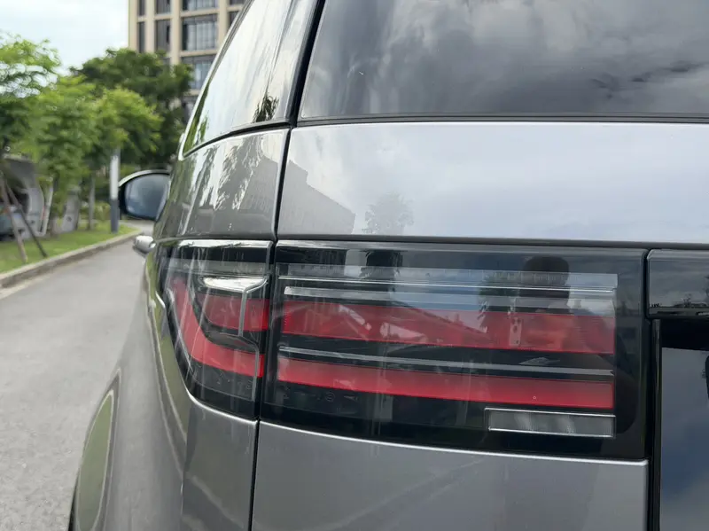 Land Rover Discovery 360 PS R-Dynamic S — фото 7