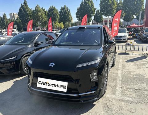 Nio ES8