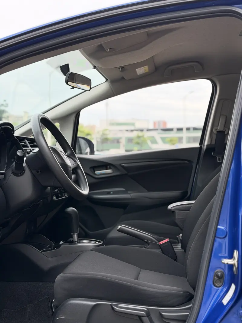 Honda Fit 1.5L CVT комфорт — фото 8