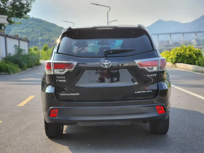 Toyota Highlander — фото 5