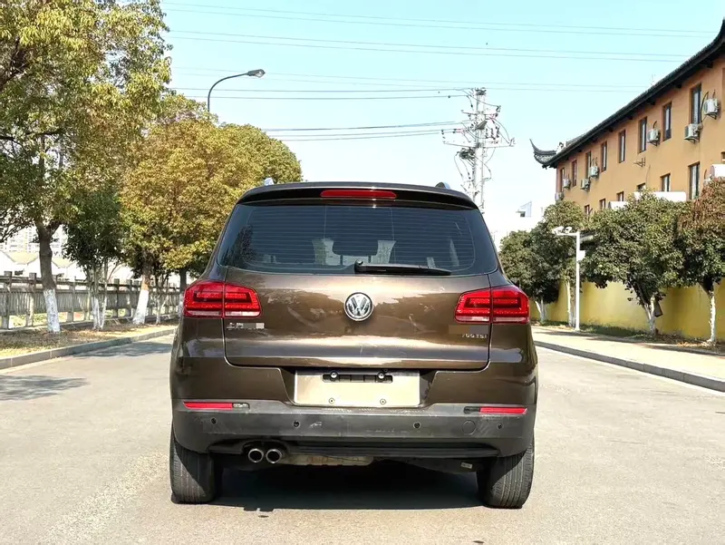 Volkswagen Tiguan — фото 5