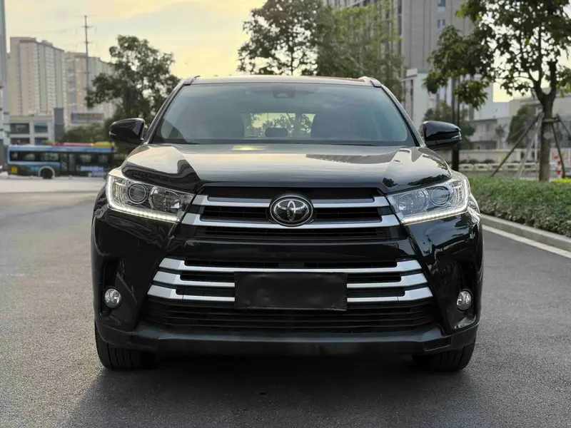 Toyota Highlander — фото 2