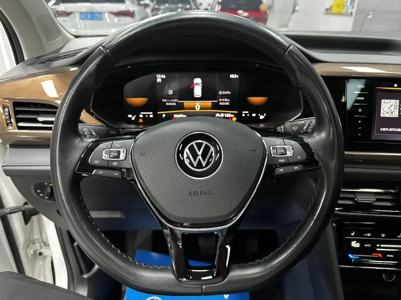 Volkswagen Tharu — фото 8