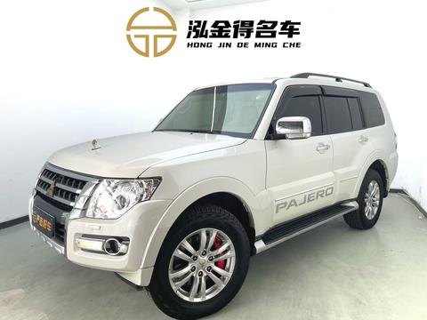 Mitsubishi Pajero (Import)
