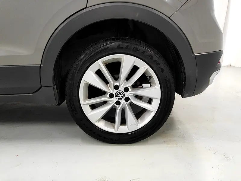 Volkswagen T-Cross — фото 11