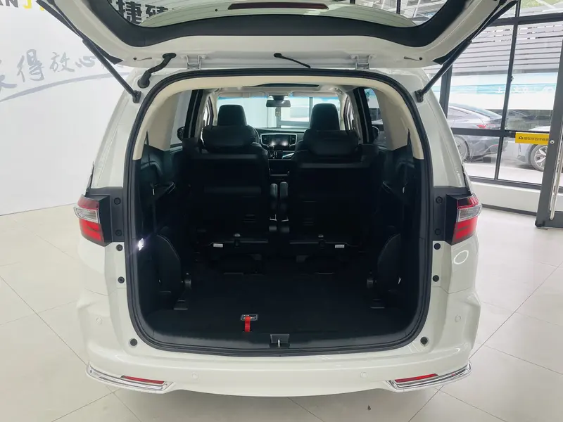 Honda Odyssey — фото 11