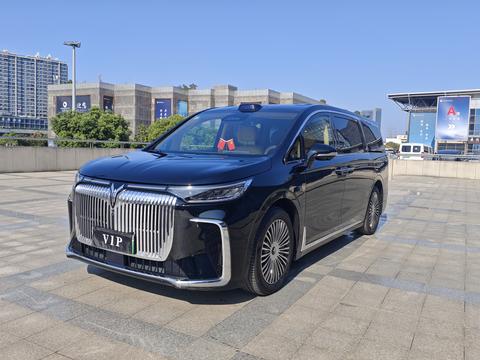 VOYAH Dreamer PHEV