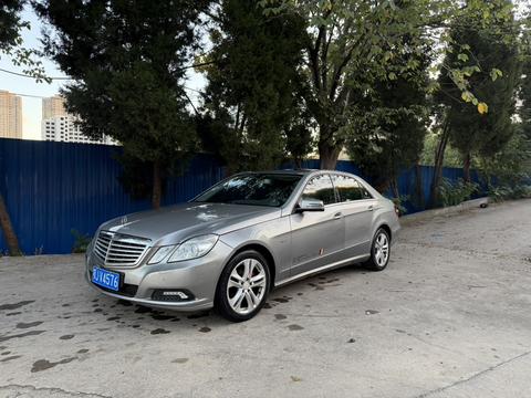 Mercedes-Benz E-Class E ( ) 2010 E 200 CGI
