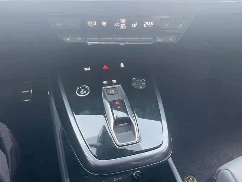 Audi Q4 e-tron — фото 10
