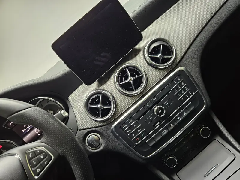 Mercedes-Benz GLA — фото 13