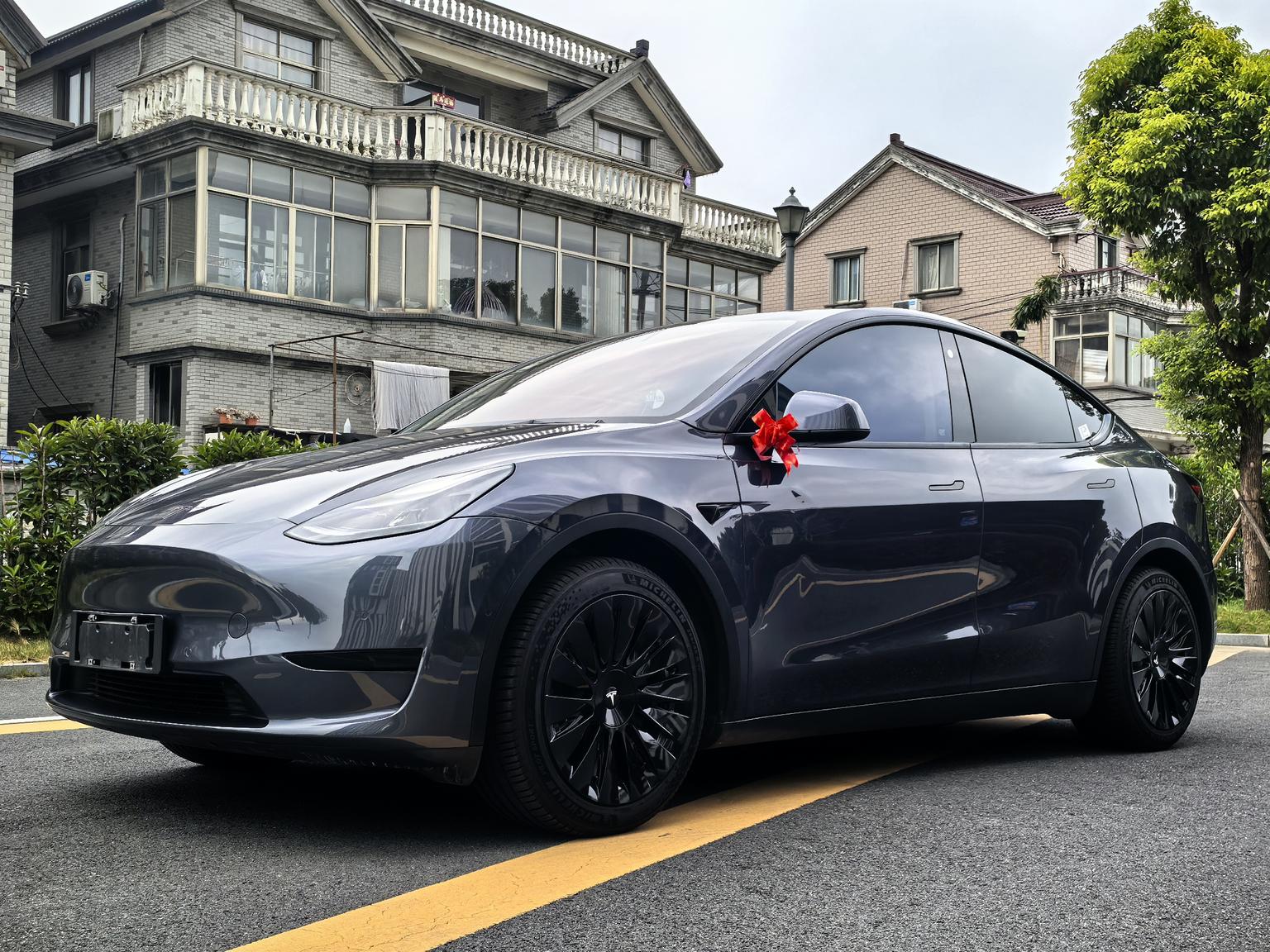 Tesla Model Y, фотография из объявления
