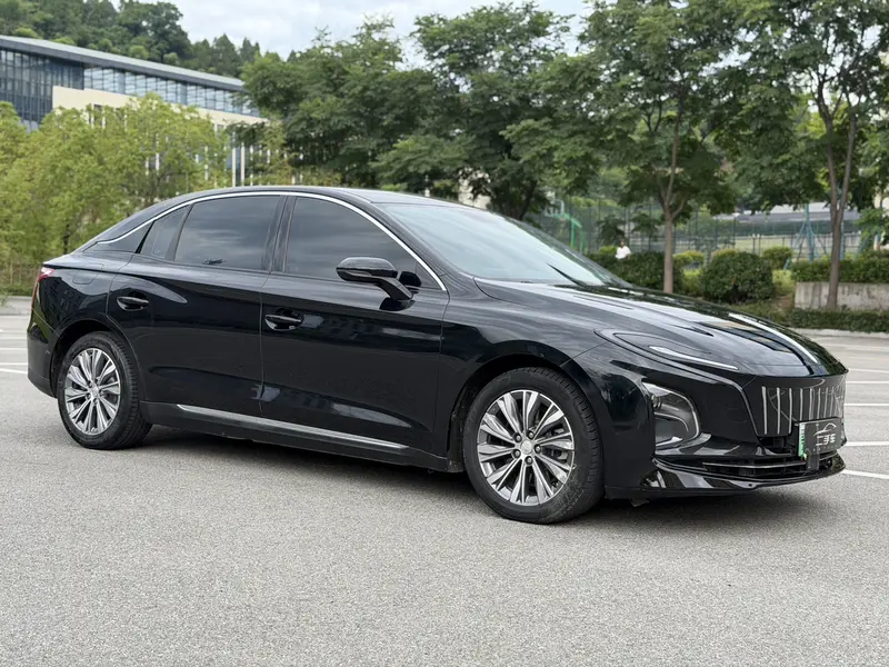 Hongqi E-QM5 — фото 3