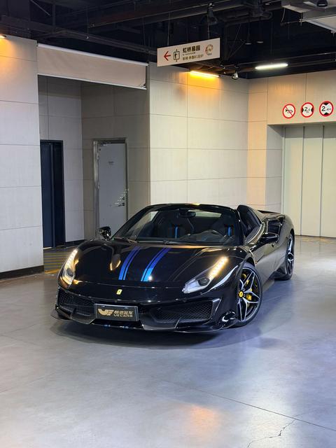 Ferrari 488, 2019 год
