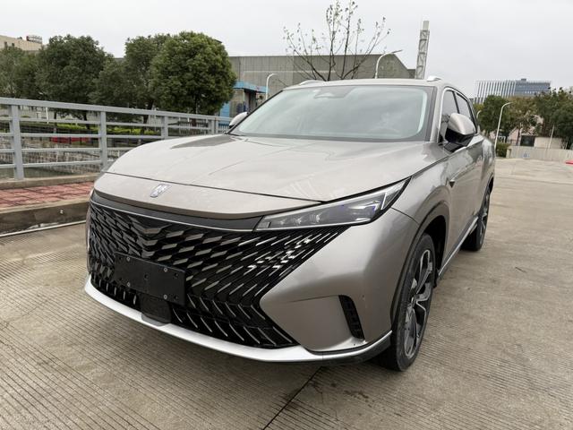 Roewe RX5 - фото 1