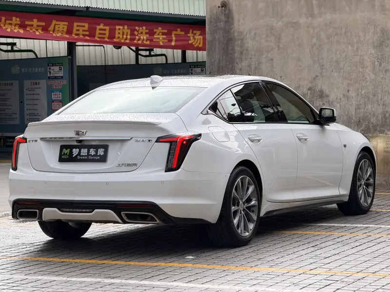 Cadillac CT5 — фото 7