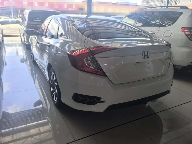Honda Civic — фото 3