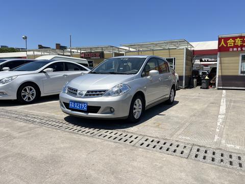 Nissan Tiida 2011 1.6L CVT Luxury