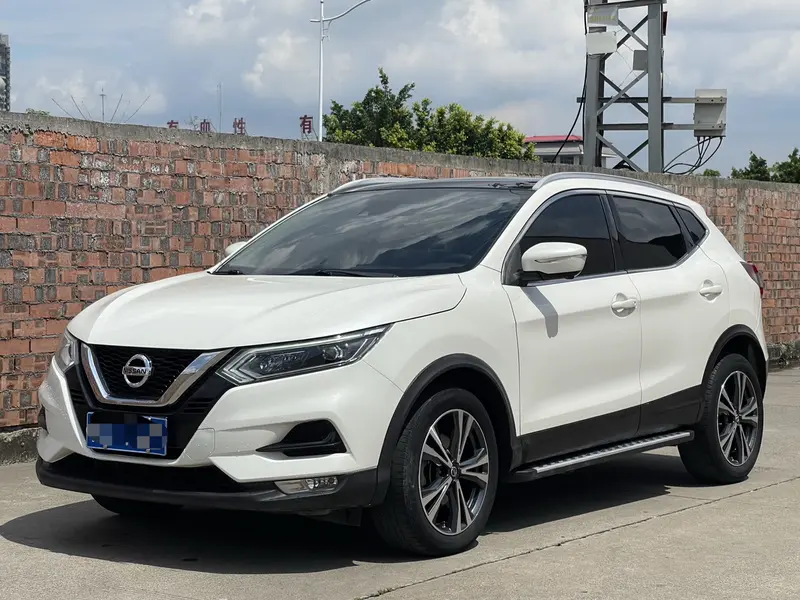 Nissan Qashqai — фото 1