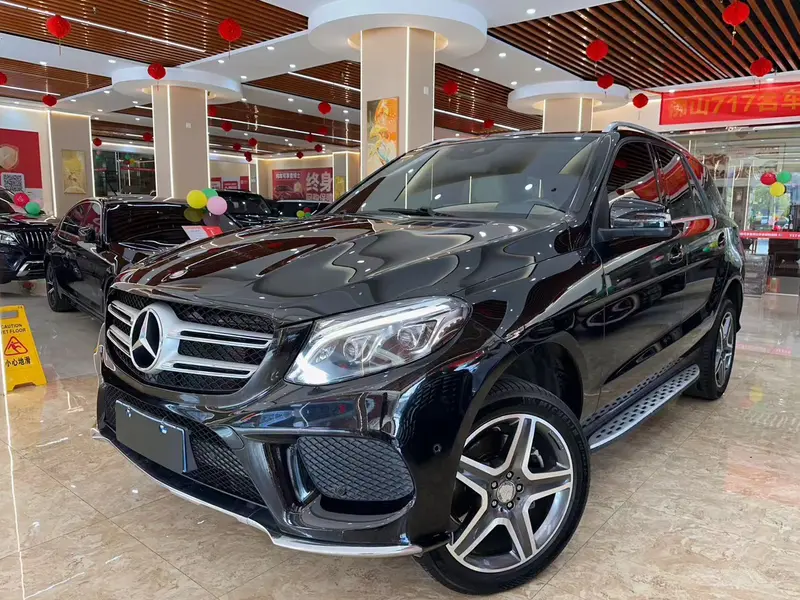 Mercedes-Benz GLE — фото 1