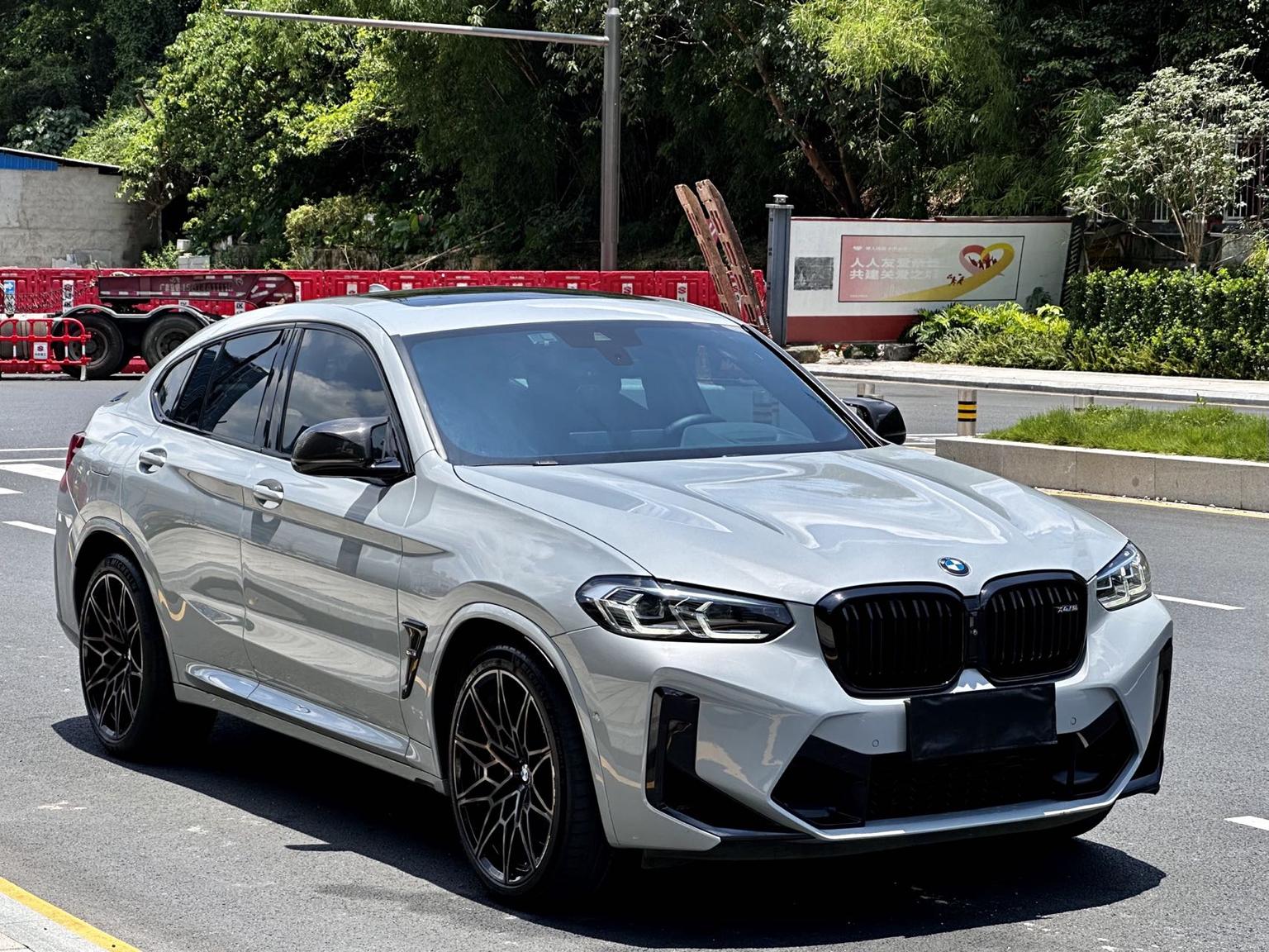 BMW X4 M: фотография 3 из 16