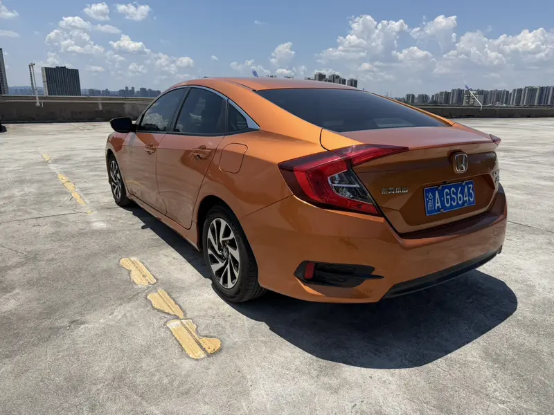 Honda Civic — фото 5