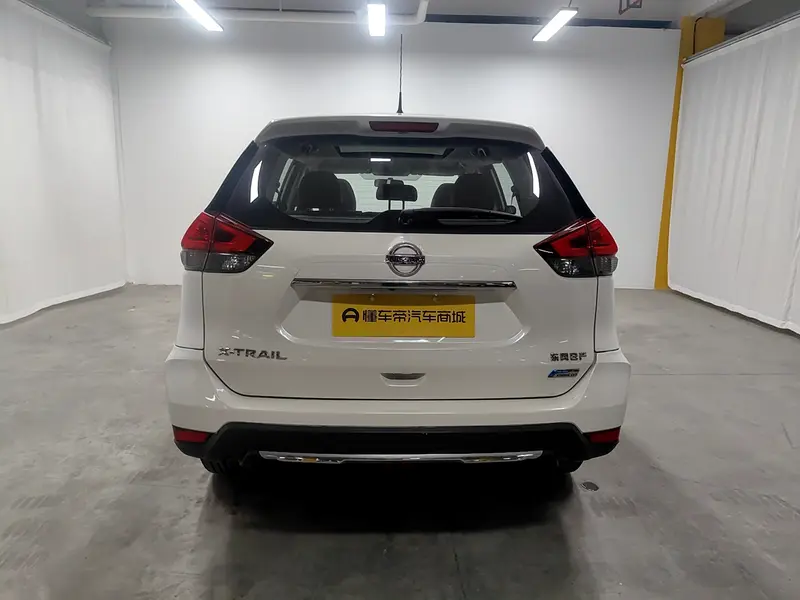 Nissan X-Trail 2.0L CVT комфорт 2WD — фото 6