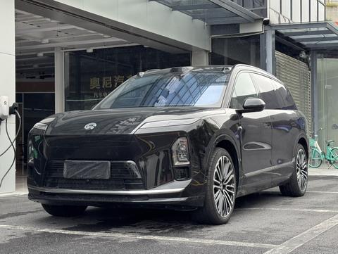 Nio ES8