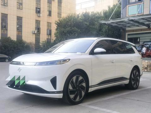 Dongfeng eπ 008