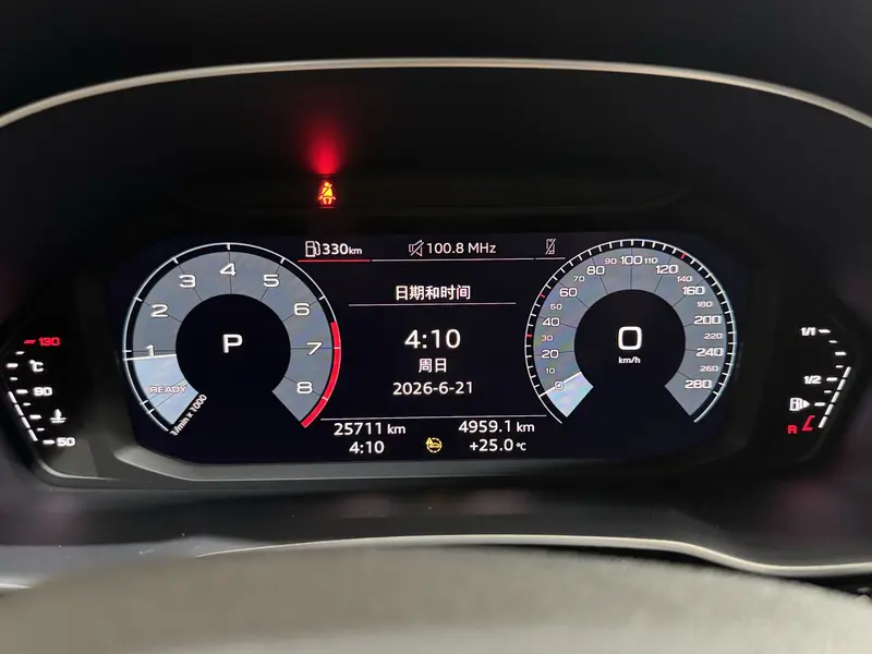 Audi Q 3 35 TFSI — фото 8