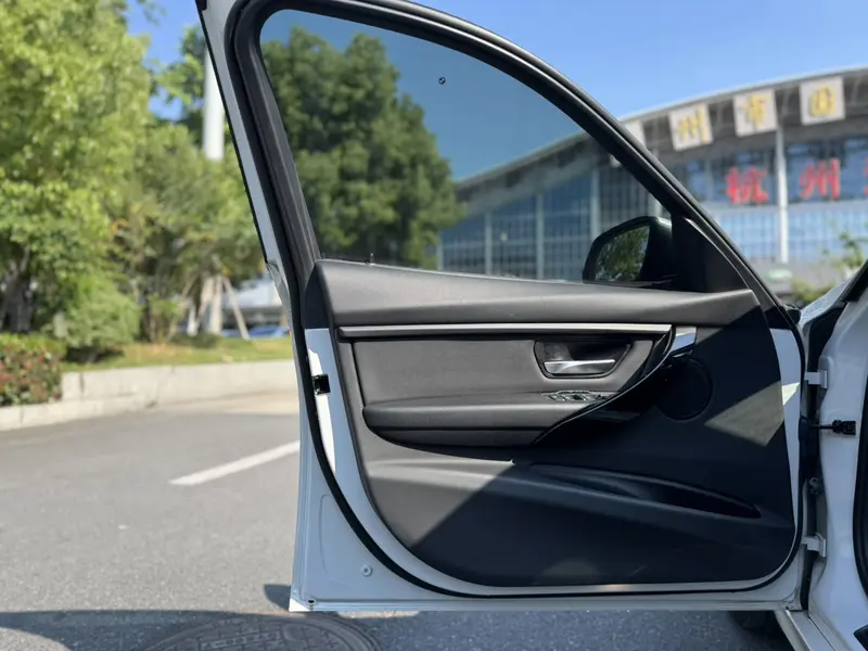 BMW 3 Series — фото 14