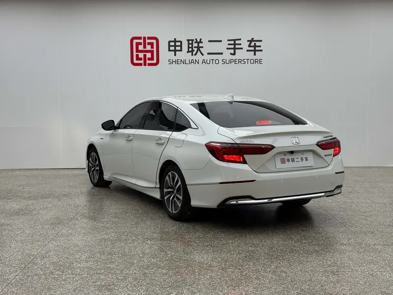 Honda Inspire — фото 4