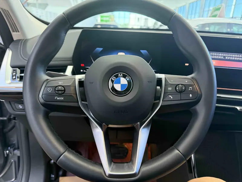 BMW X1 — фото 10