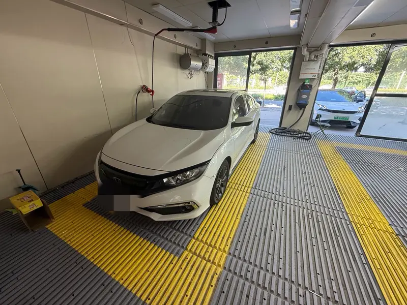 Honda Civic 180 TURBO CVT VI