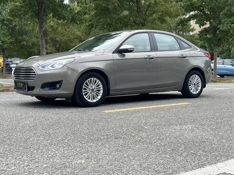 Ford Escort 2015 1.5L AT Comfort