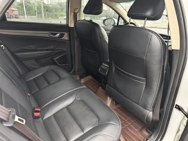 Geely Emgrand GS — фото 10