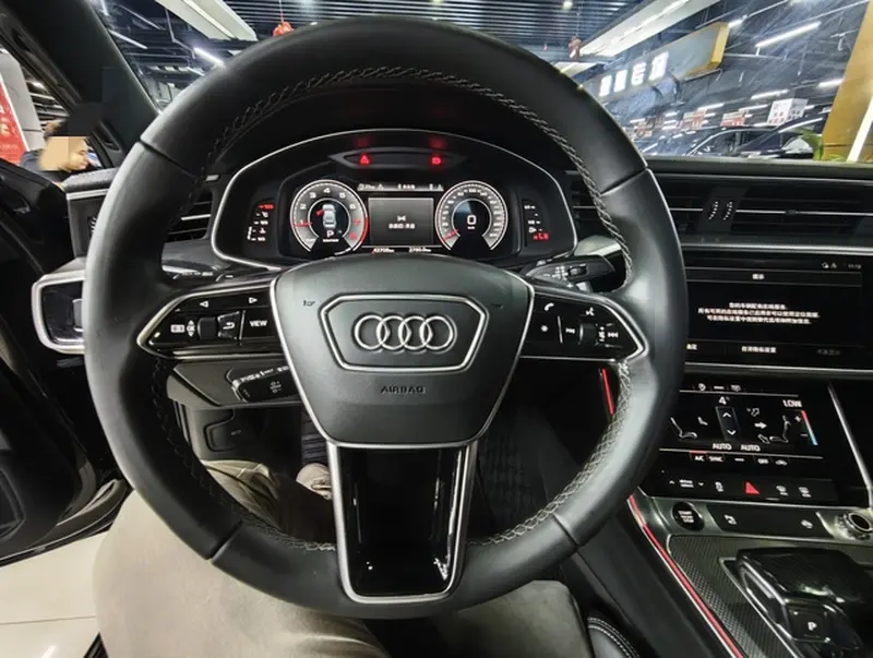 Audi A6L — фото 11