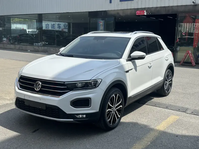 Volkswagen T-Roc — фото 1