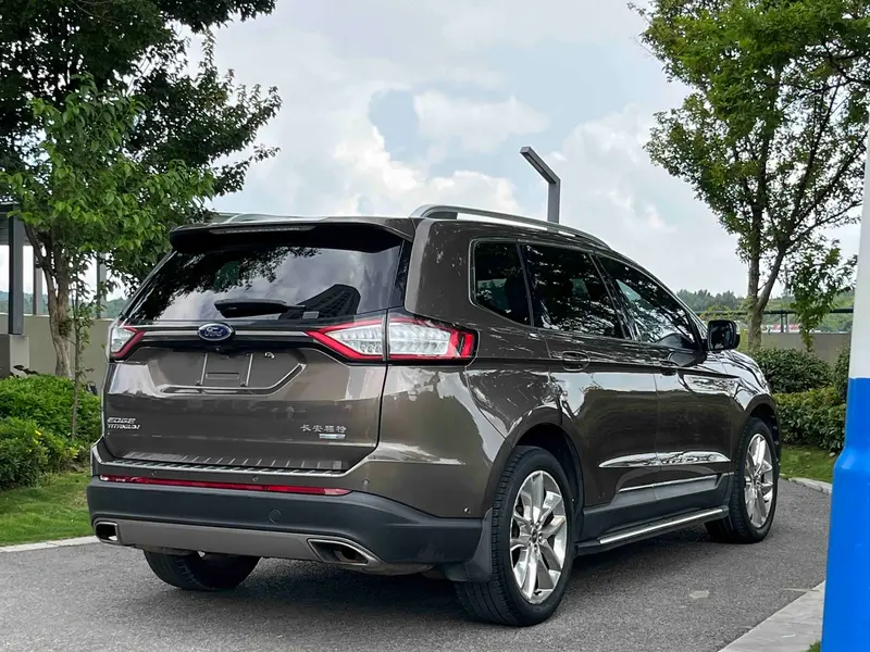 Ford Edge — фото 6
