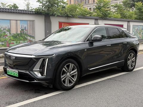 Cadillac LYRIQ